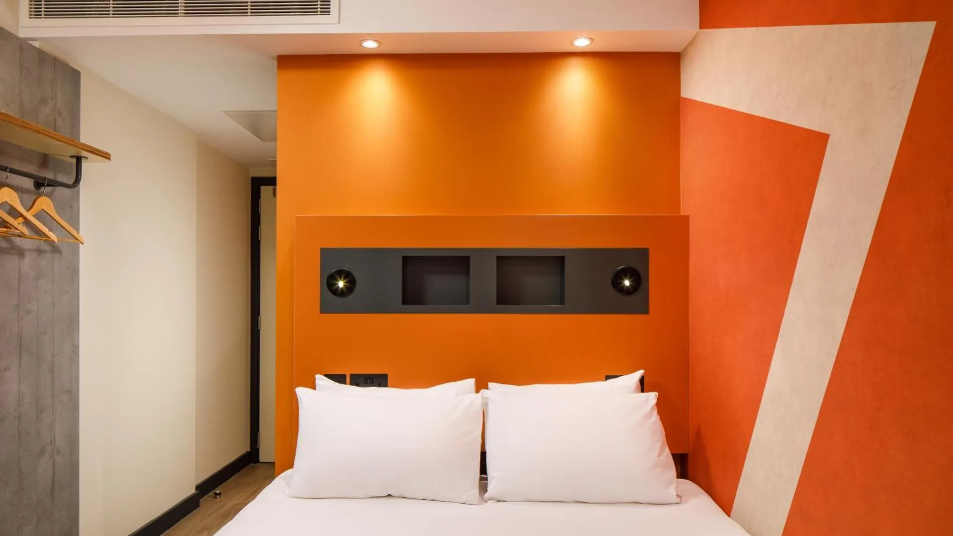 Ibis Budget Manchester Airport T2 Hale