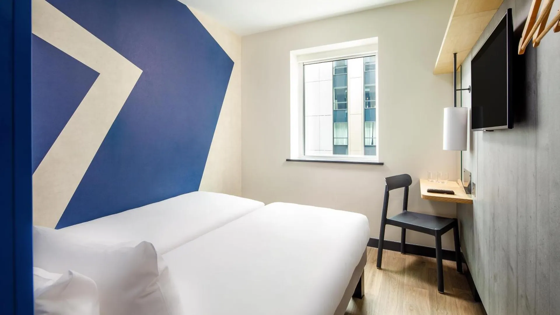 Ibis Budget Manchester Airport T2 Hale  Hotel