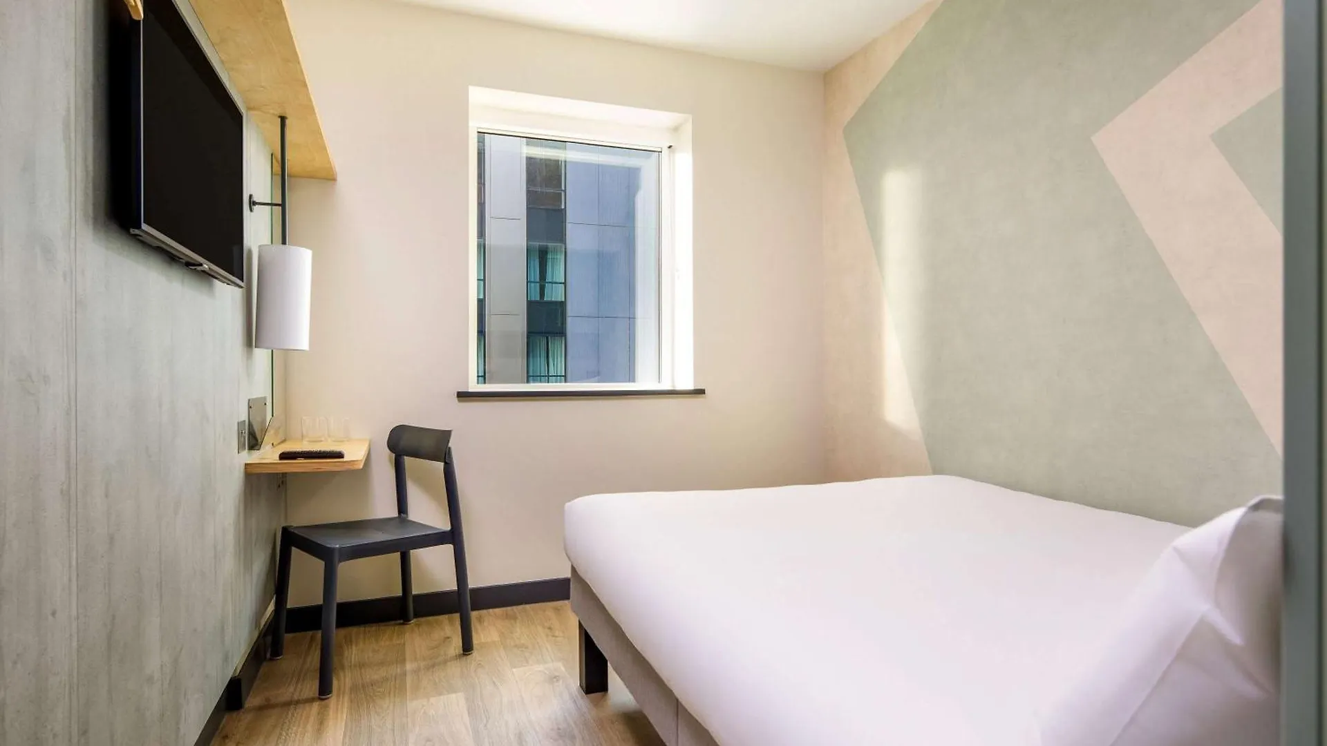 Ibis Budget Manchester Airport T2 Hale  Hotel